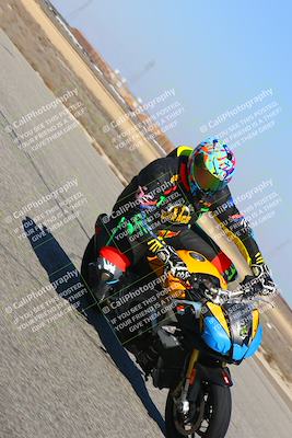 media/Mar-07-2022-Fun Track Dayz (Mon) [[9cc4a7dca7]]/Novice Group/145pm (Grapevine)/